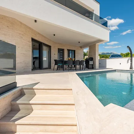 Amazing In With Sauna Holiday home Maslenica