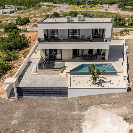 Amazing In With Sauna Maslenica