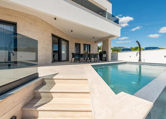 Amazing In With Sauna Vikendica Maslenica